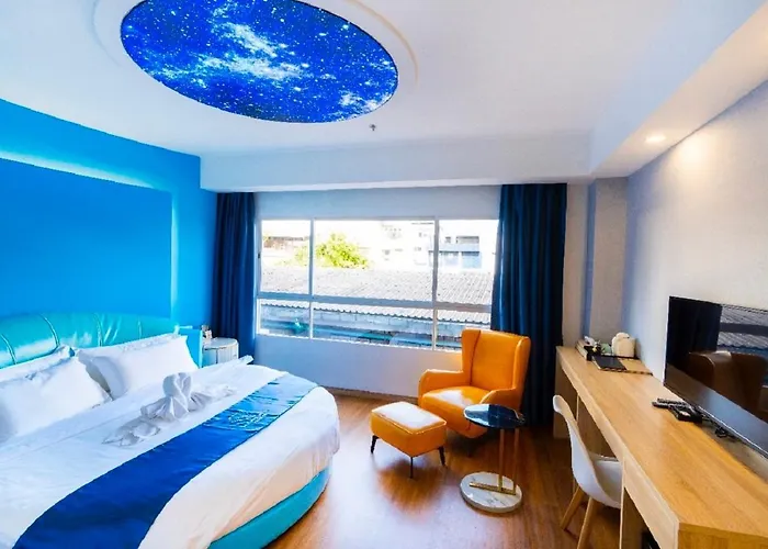 Sapphire Silom