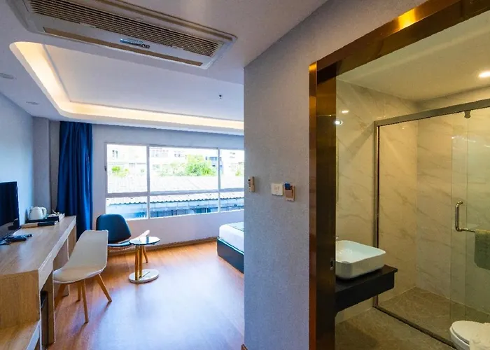 Sapphire Silom Hotel 5*