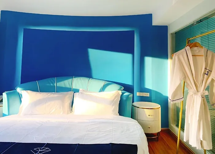 Sapphire Silom