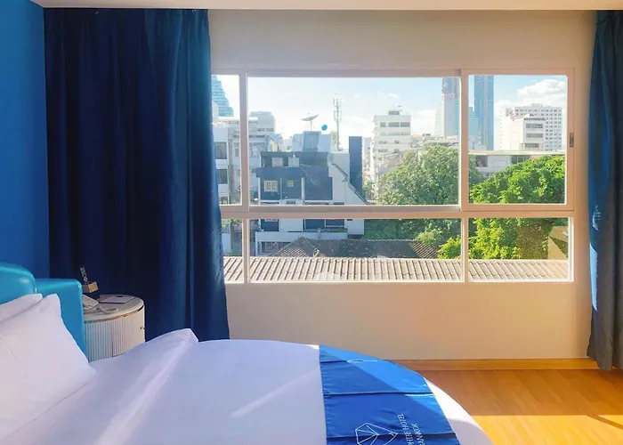 Sapphire Silom