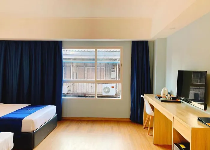 Sapphire Silom